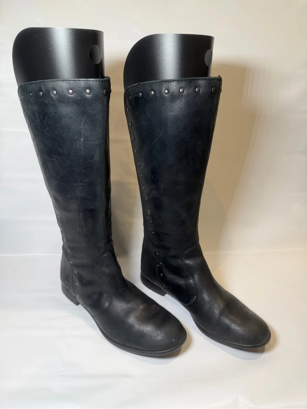 Born Women’s Size 9 M Black Leather Upper High Knee Zipper Casual Boots